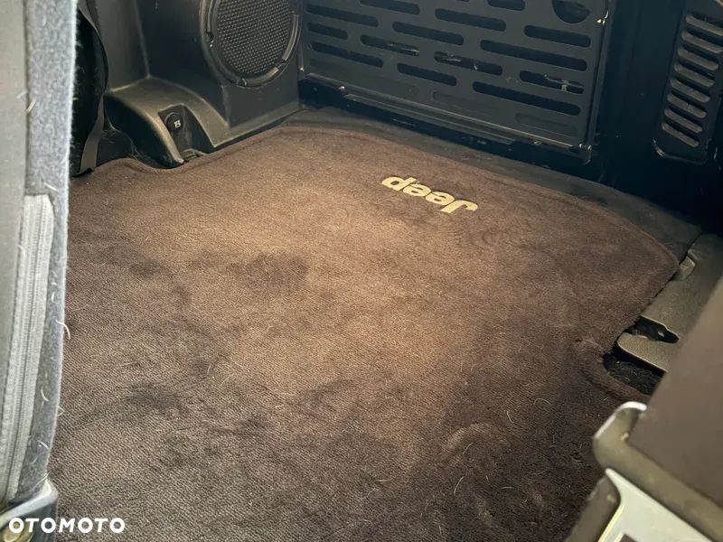 Jeep Wrangler - 19