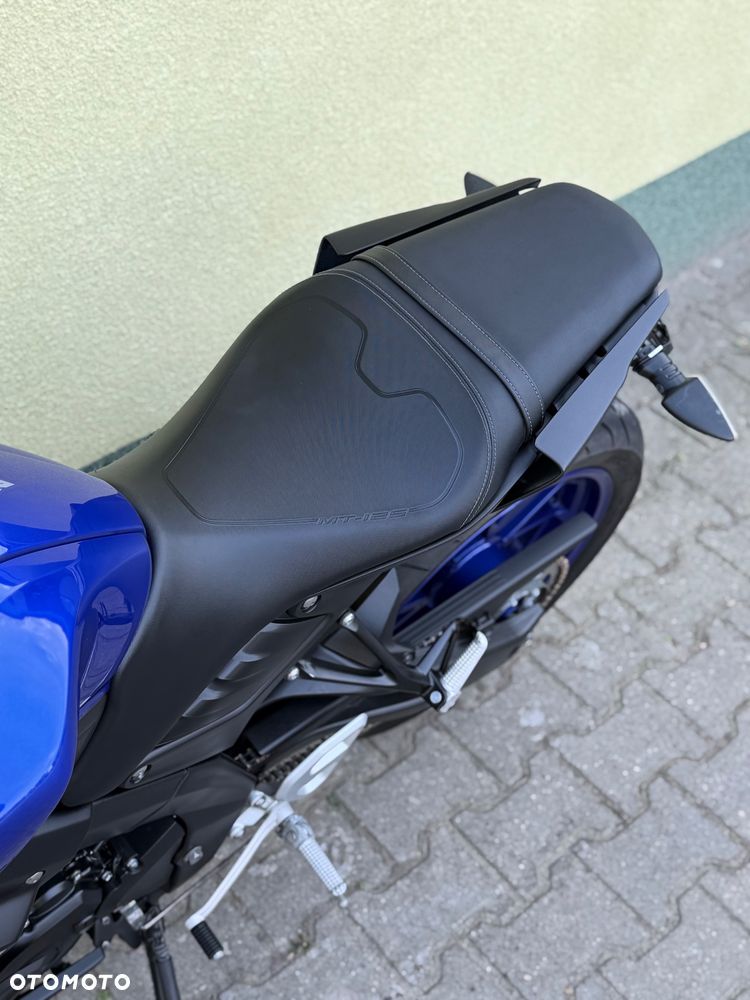 Yamaha MT - 33