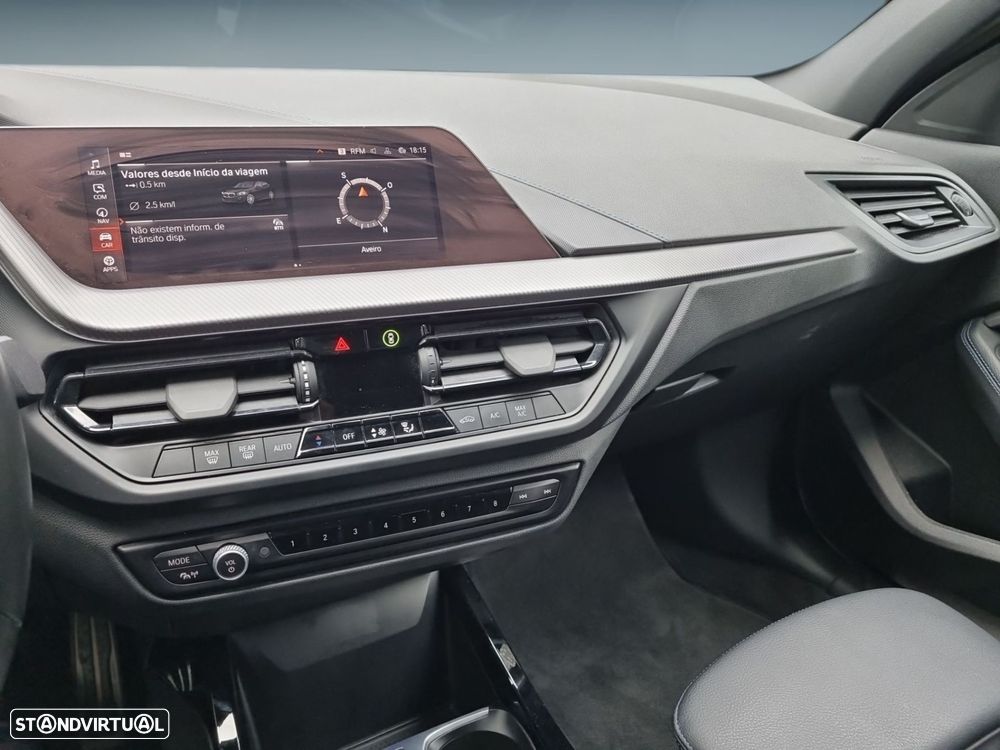 BMW 116 d Pack Desportivo M Auto - 29