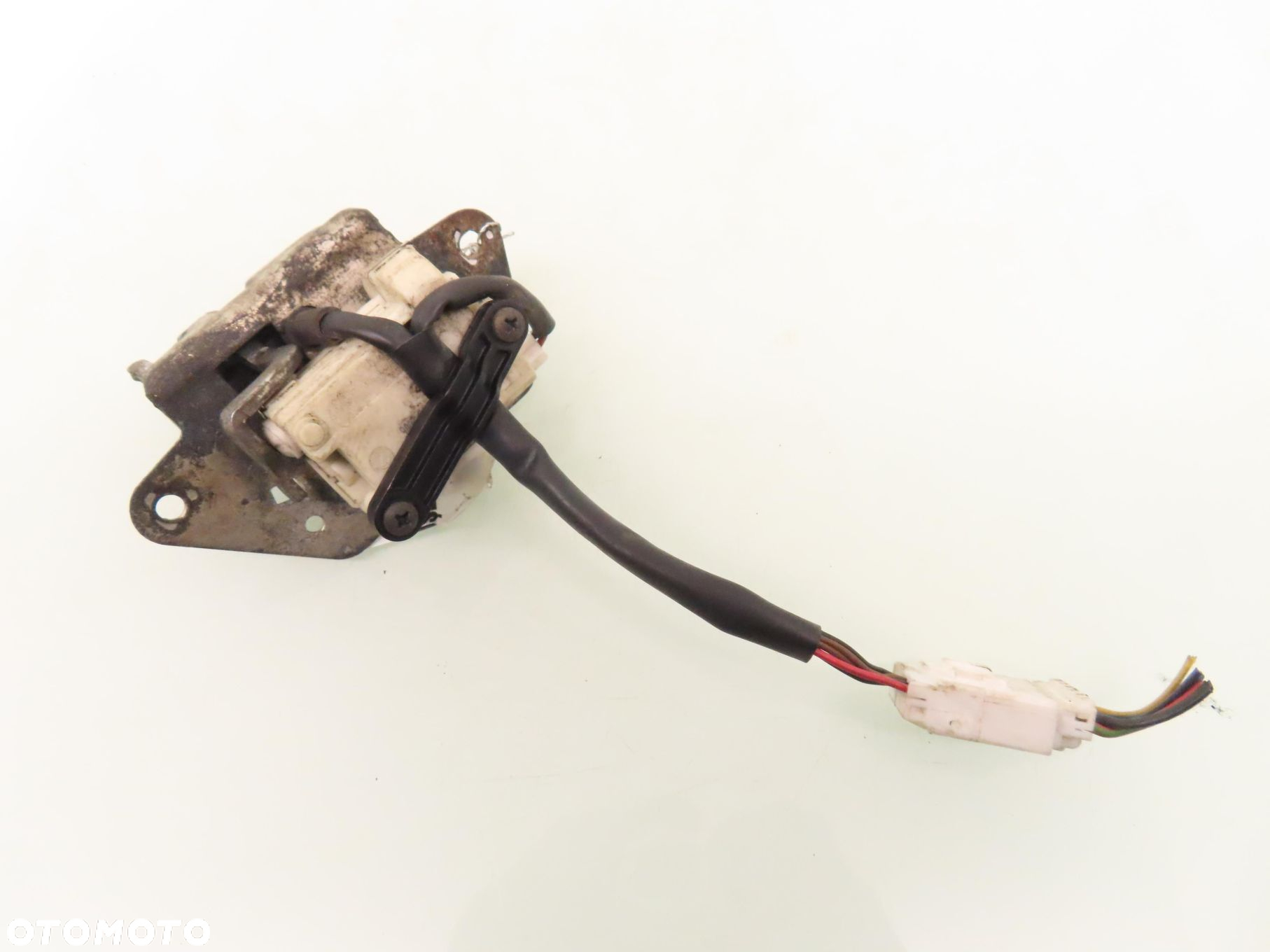 ZAMEK KLAPY ALFA ROMEO 159 - 3