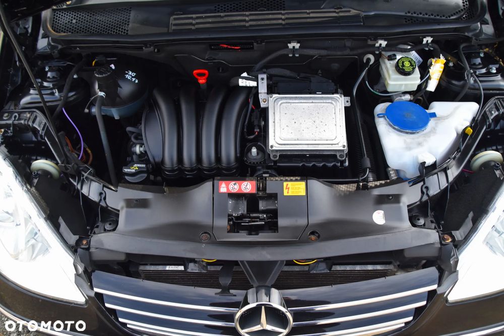 Mercedes-Benz Klasa A 170 BlueEFFICIENCY Avantgarde - 19