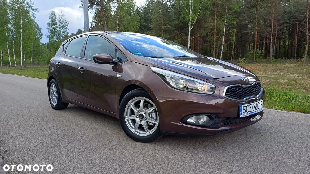 Kia Ceed - 31