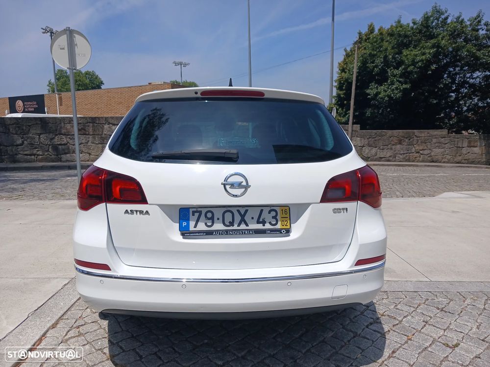 Opel Astra Sports Tourer 1.6 CDTi Executive S/S - 4