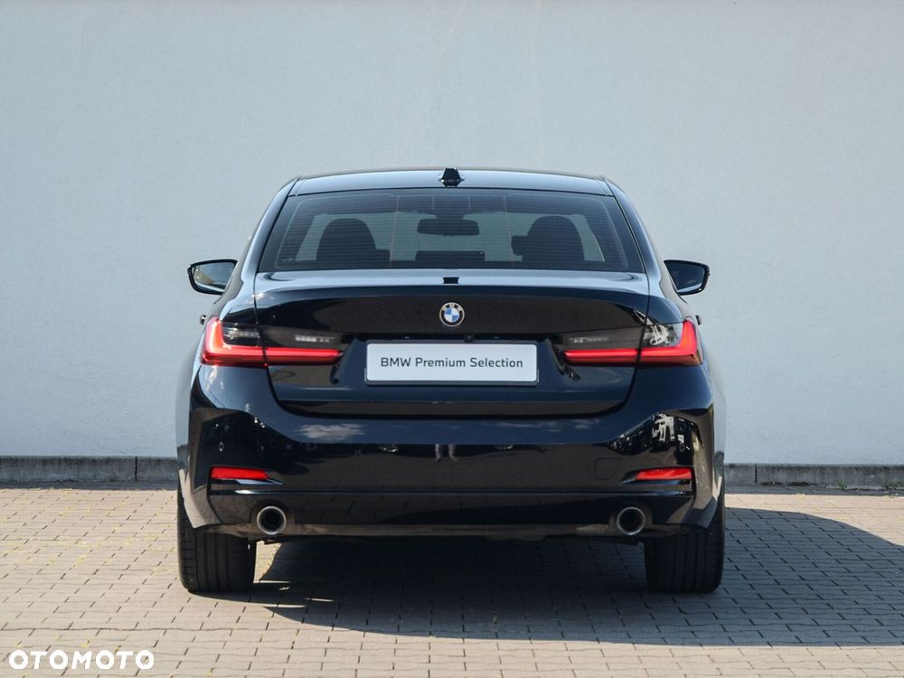 BMW Seria 3 318i - 11