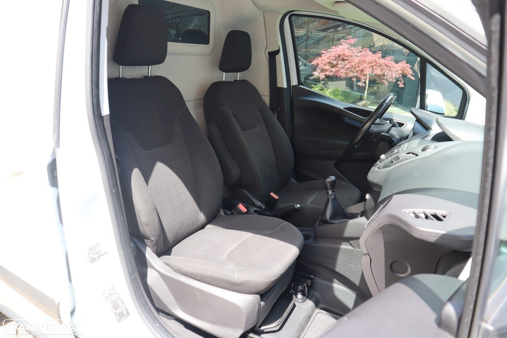 Ford Transit Courier 1.5 TDCi Trend - 25
