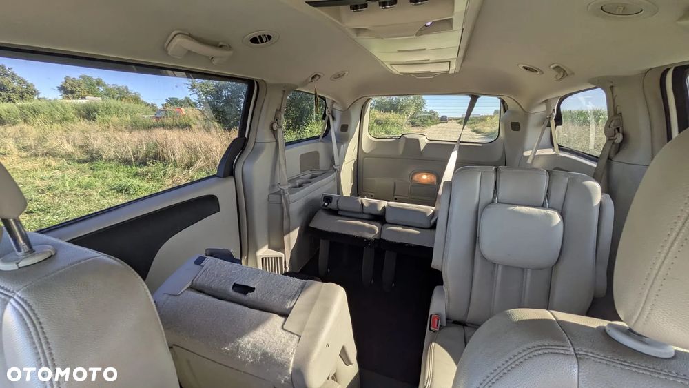 Chrysler Town & Country 3.6 Touring - 26