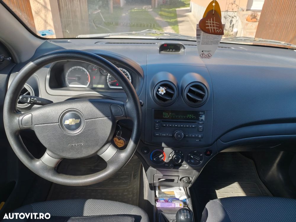 Chevrolet Aveo - 5