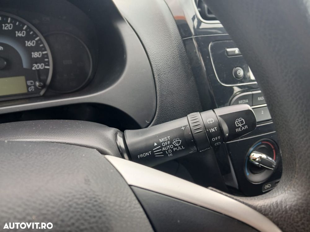 Mitsubishi Space Star 1.2 2WD MT Invite - 12