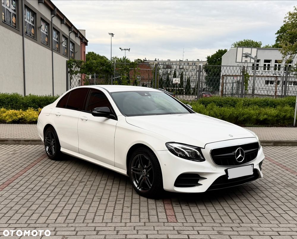 Mercedes-Benz Klasa E 220 d 9G-TRONIC - 3