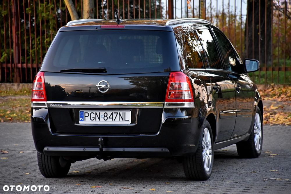 Opel Zafira 1.8 Navi - 8