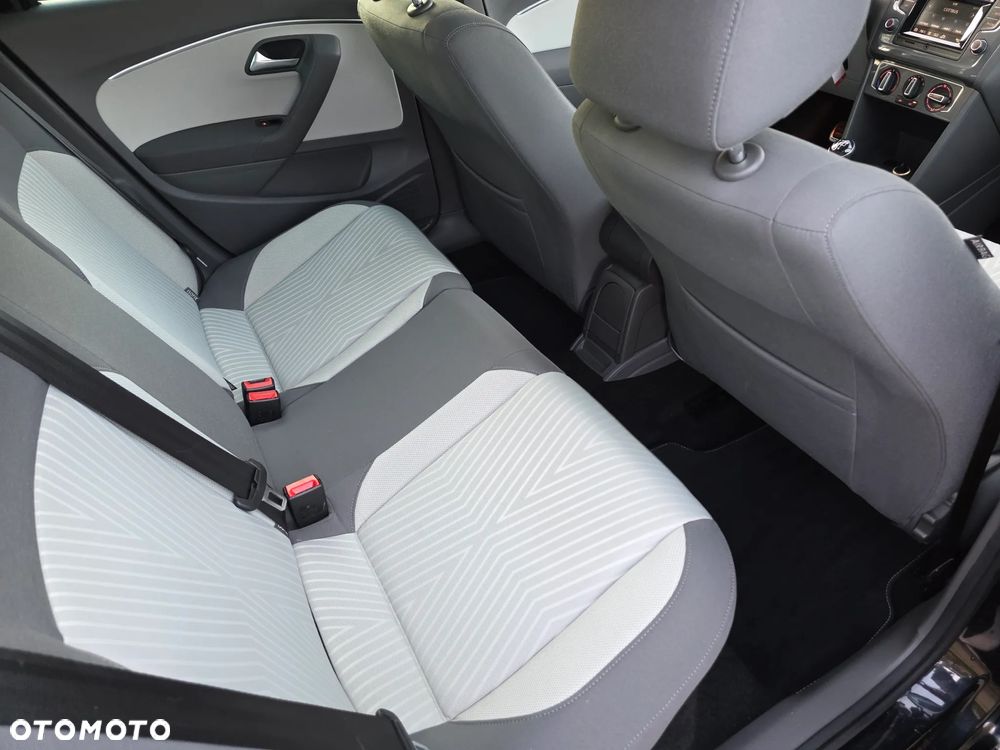 Volkswagen Polo 1.2 TSI Blue Motion Technology FRESH - 28