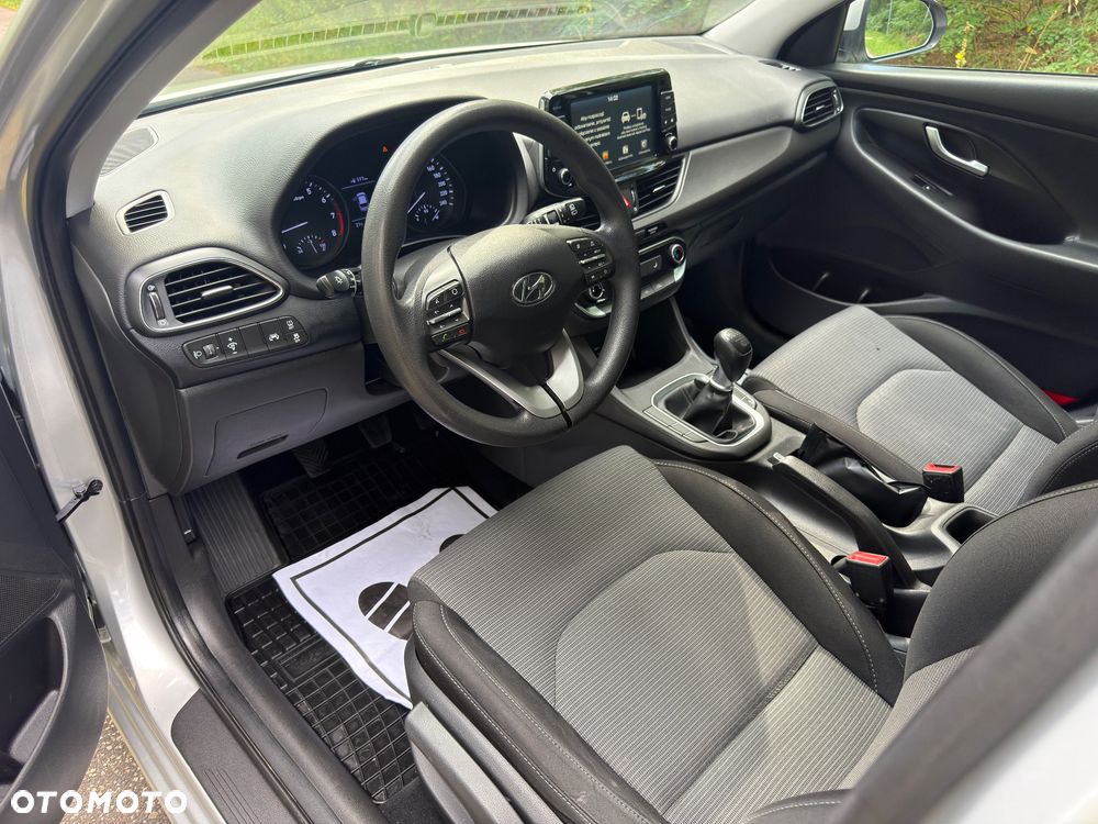 Hyundai i30 1.4 Intro Edition - 12