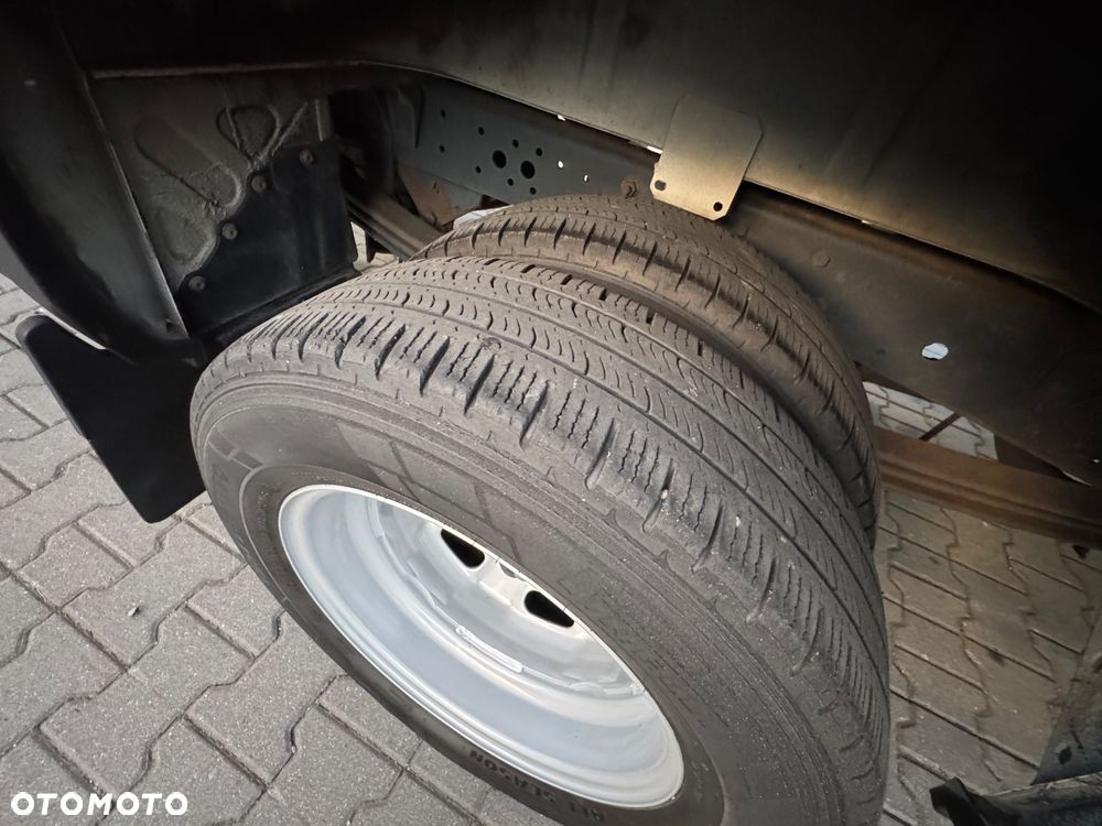 Iveco IVECO DAILY 50c15  DMC 3500 KG W OFERCIE OK 70 SZTUK FURGON KONTENER CHLODNIA WYWROT PODWOZIE DO ZABUDOWY 35c15 - 16
