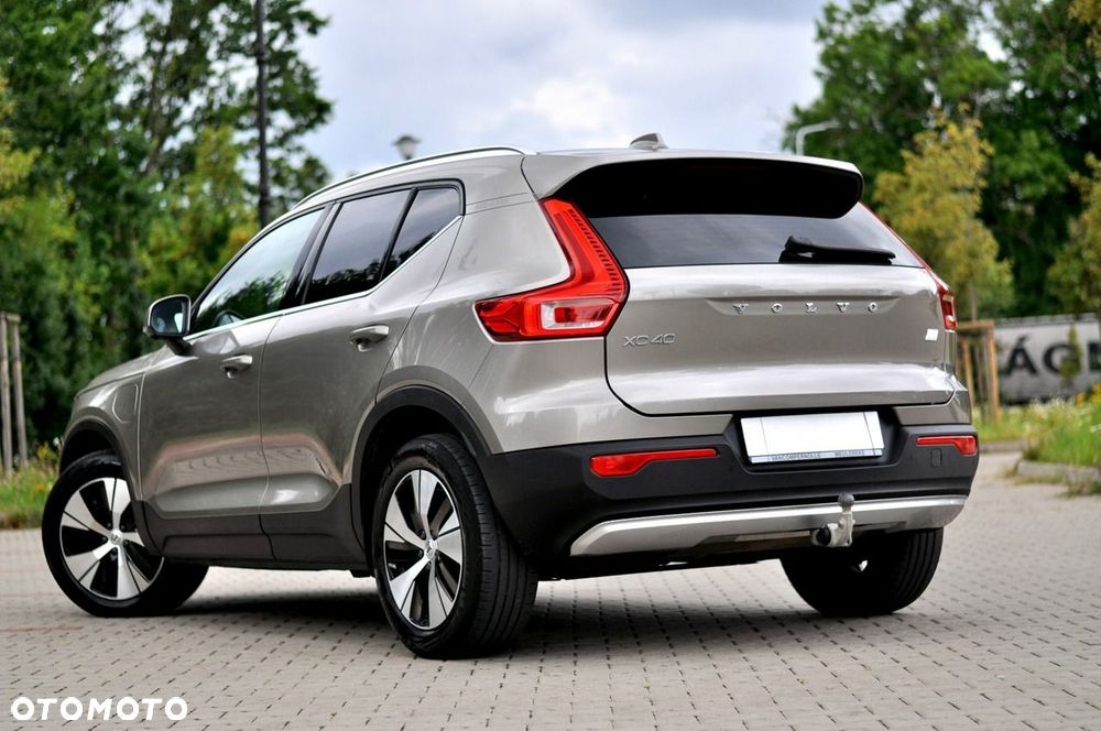 Volvo XC 40 T4 Plug-In Hybrid Plus Dark - 3