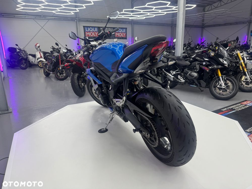 Triumph Street Triple - 39