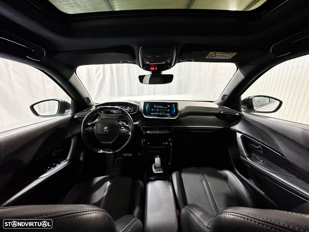 Peugeot e-2008 50 kWh GT Pack - 11