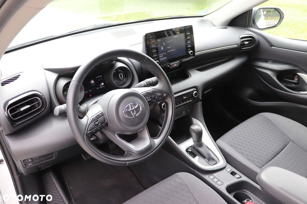 Toyota Yaris 1.5 VVT-i Team Deutschland - 9
