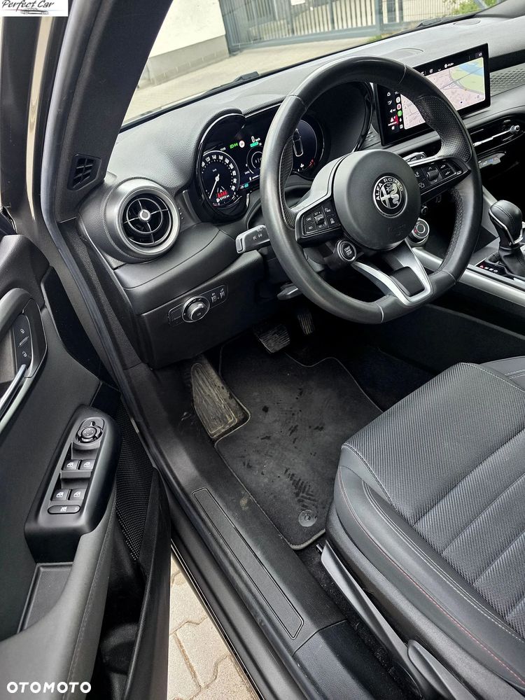 Alfa Romeo Tonale ver-1-5-t4-gse-mhev-sprint-dct - 13