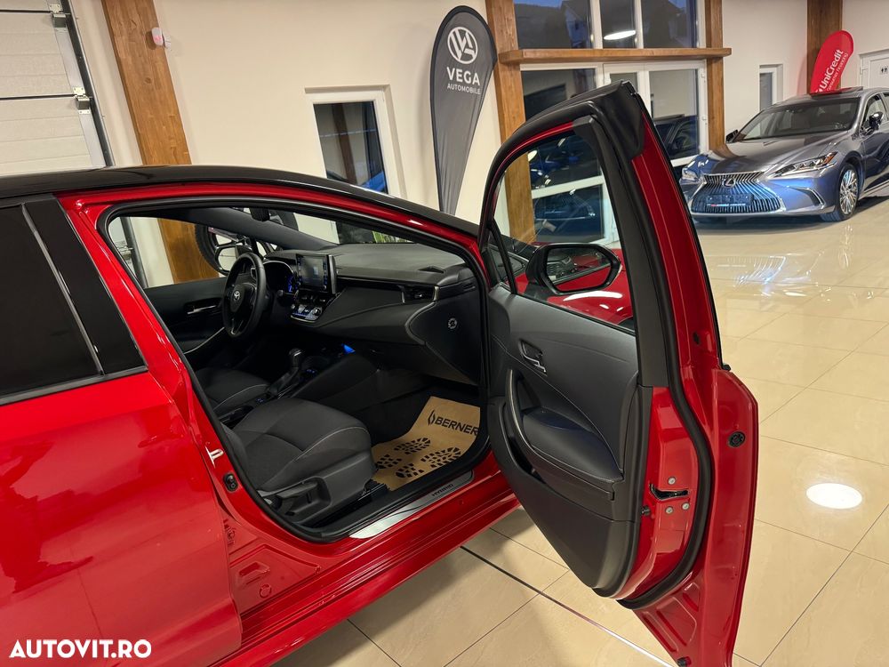 Toyota Corolla 1.8 Hybrid Team Deutschland - 26