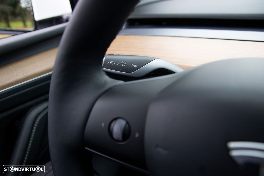 Tesla Model Y RWD - 30