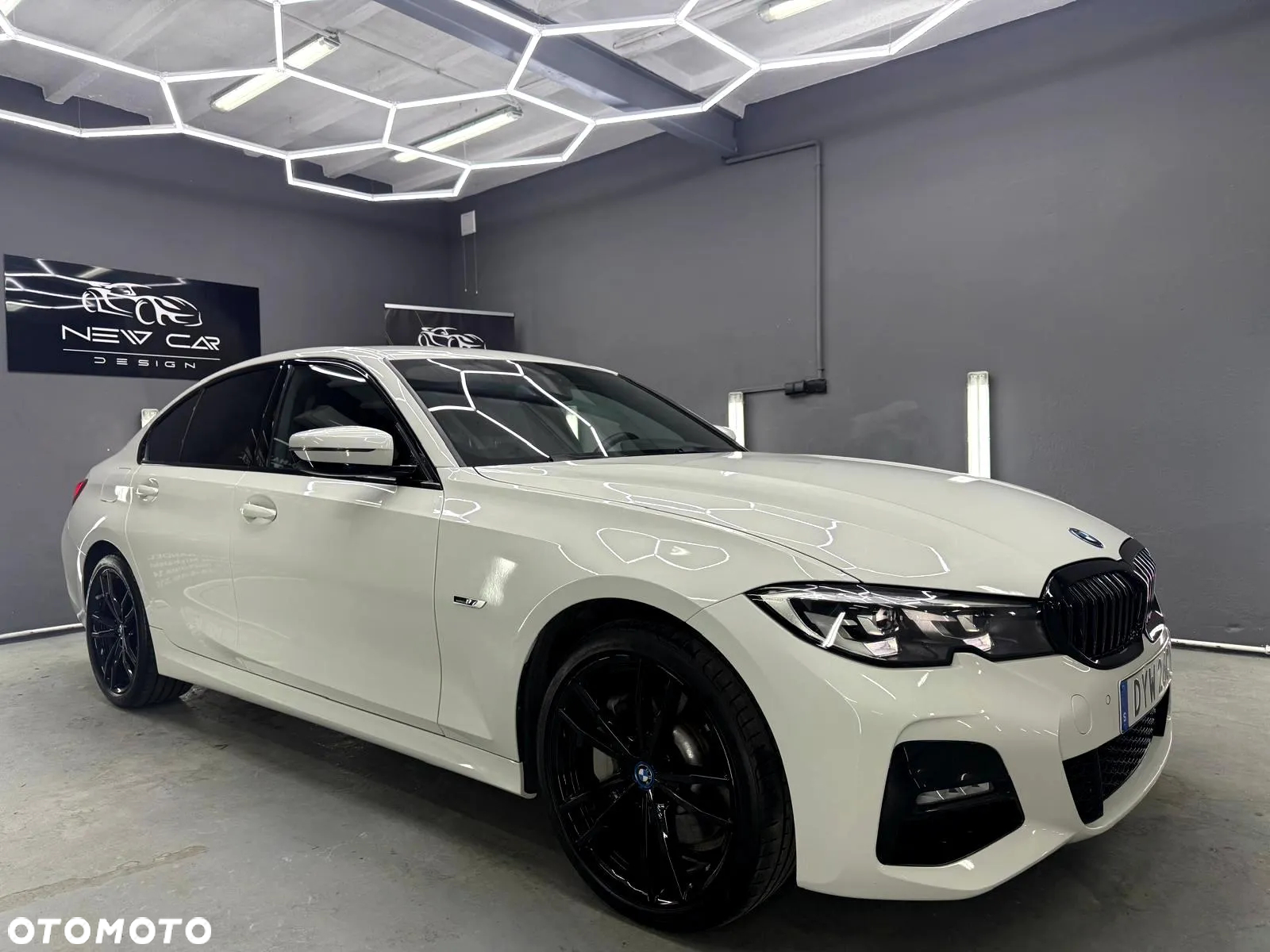 BMW Seria 3 330e xDrive M Sport sport - 11