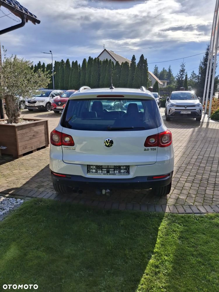 Volkswagen Tiguan - 5