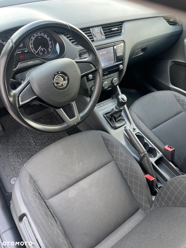 Skoda Octavia 1.6 TDI Active - 8