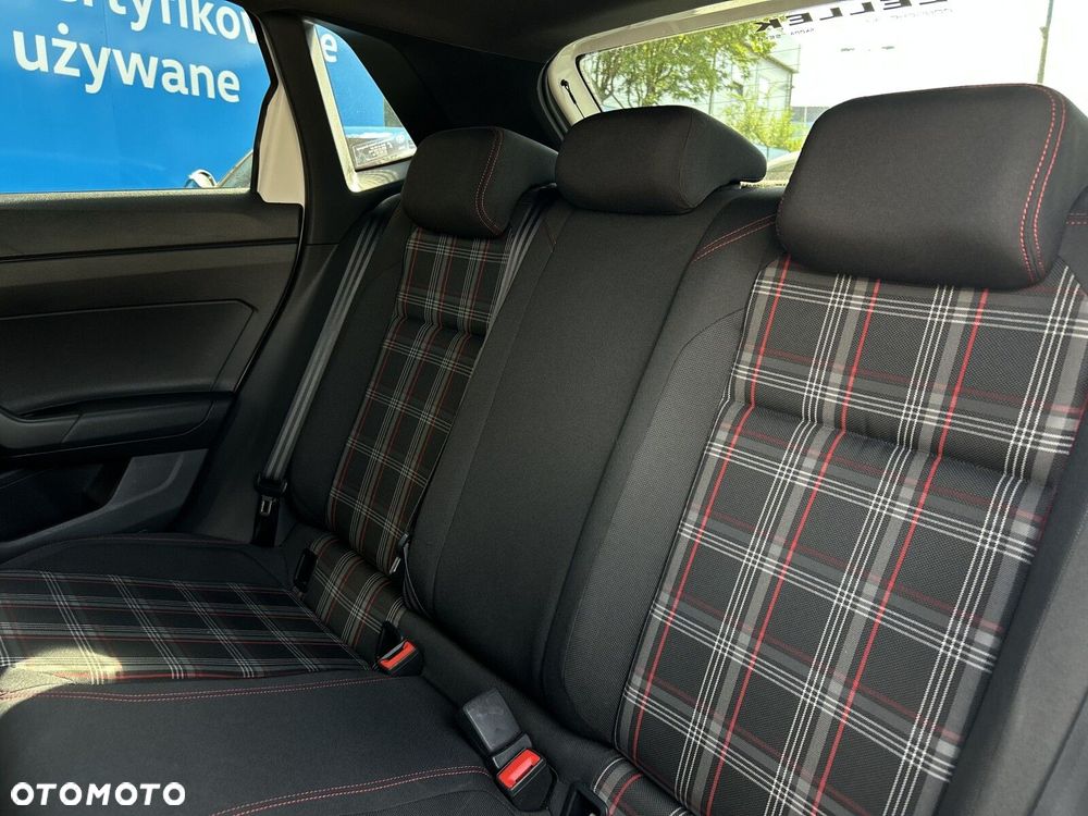 Volkswagen Polo 2.0 TSI GTI - 21