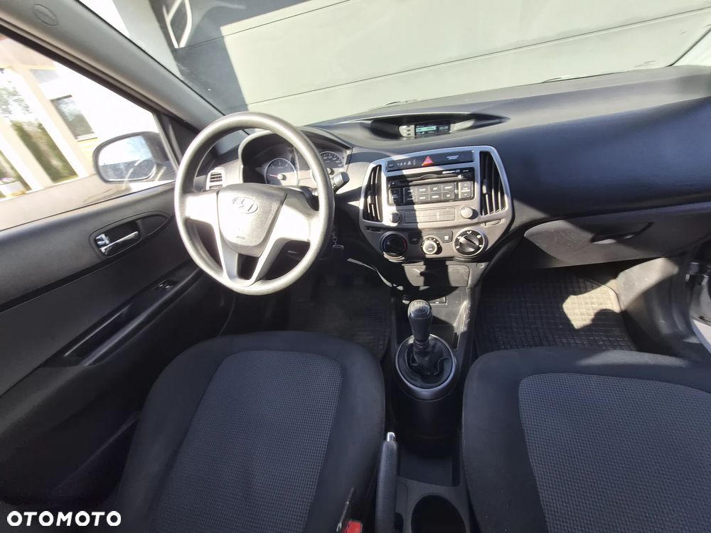 Hyundai i20 1.1 CRDi BlueDrive Comfort - 12