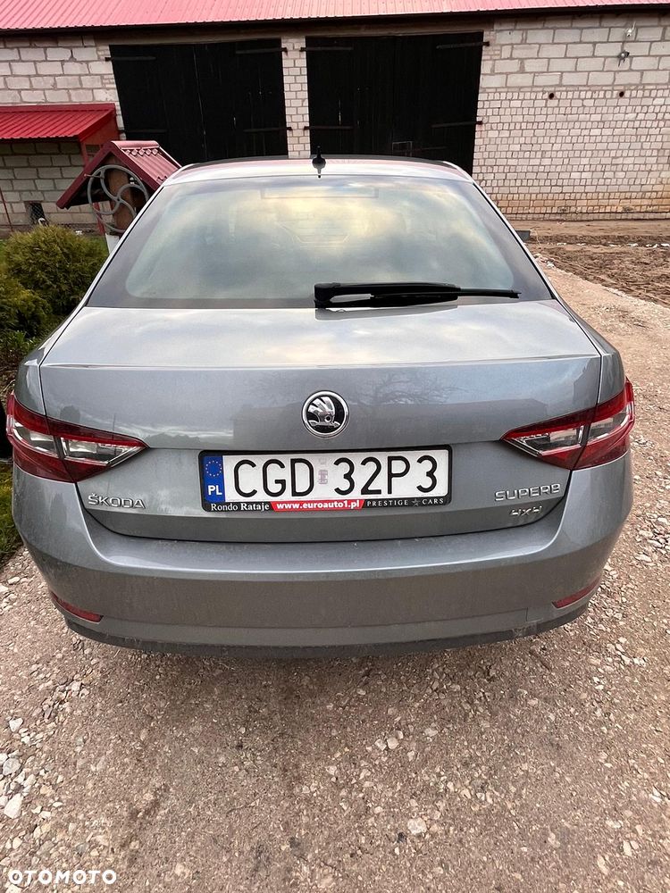 Skoda Superb 2.0 TDI 4x4 L&K DSG - 7