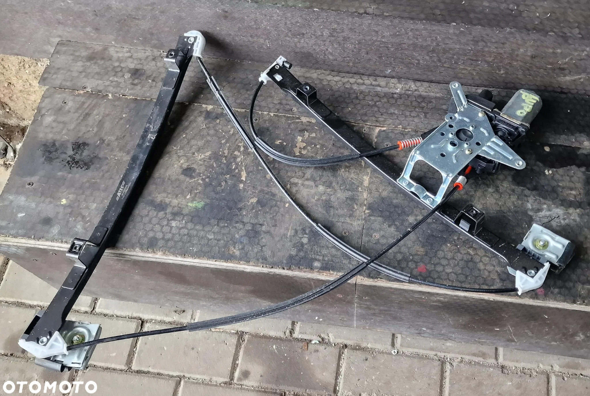 PODNOŚNIK MECHANIZM SZYBY  PRAWY PRZÓD 6X0959801A VW LUPO - 2
