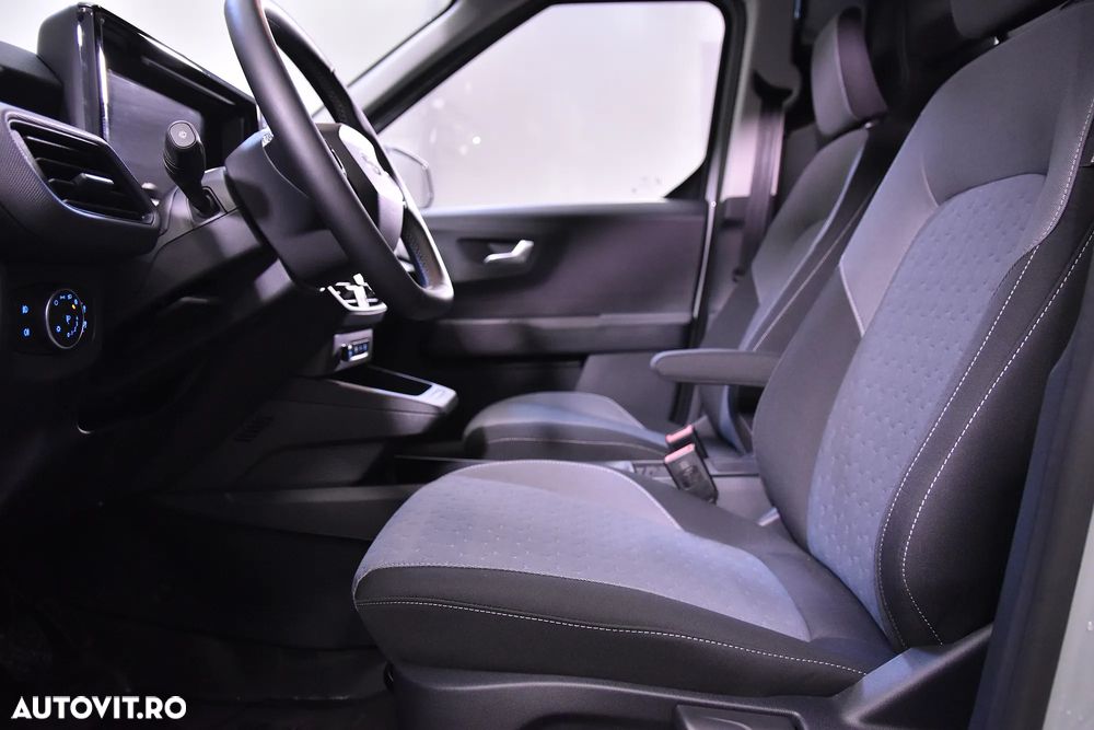 Ford Transit Courier Van - 21