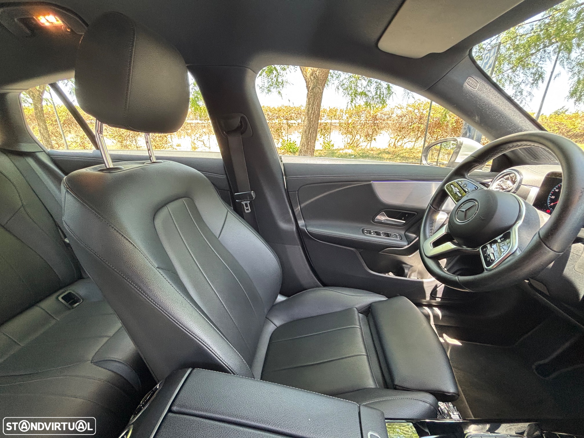 Mercedes-Benz CLA 250 - 25