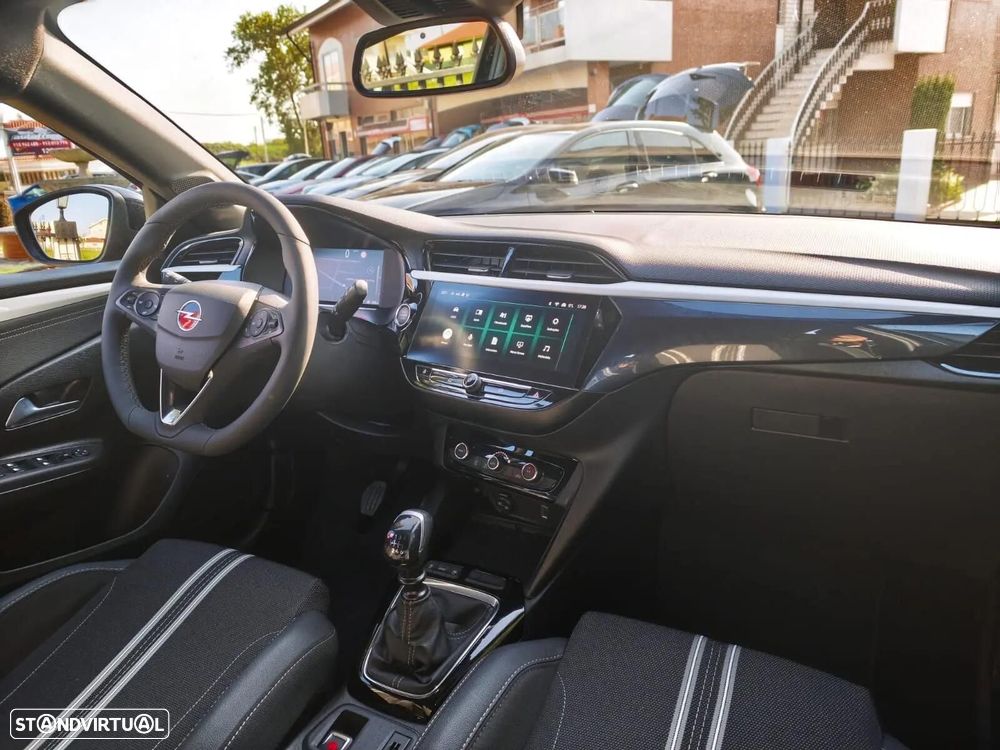 Opel Corsa 1.2 T GS - 19
