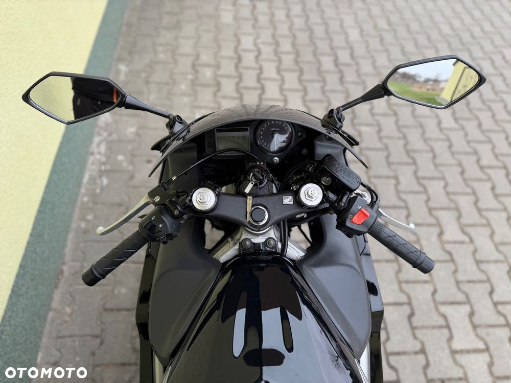 Honda CBR - 19
