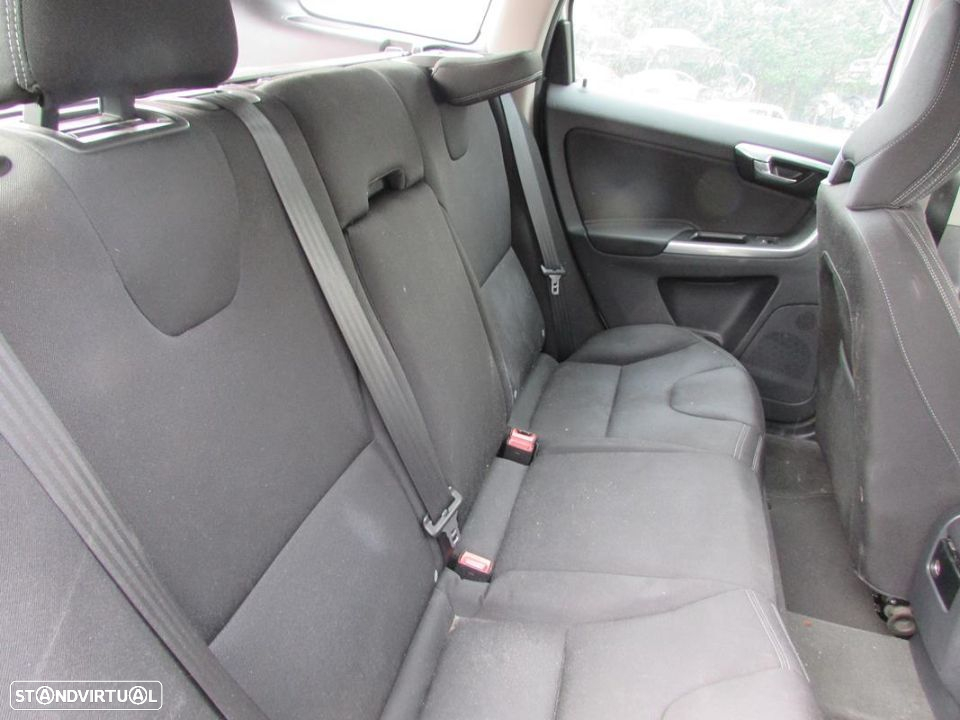 VOLVO XC60 2.0 D3 (136Cv) 2014 - Peças Usadas (6652) - 7