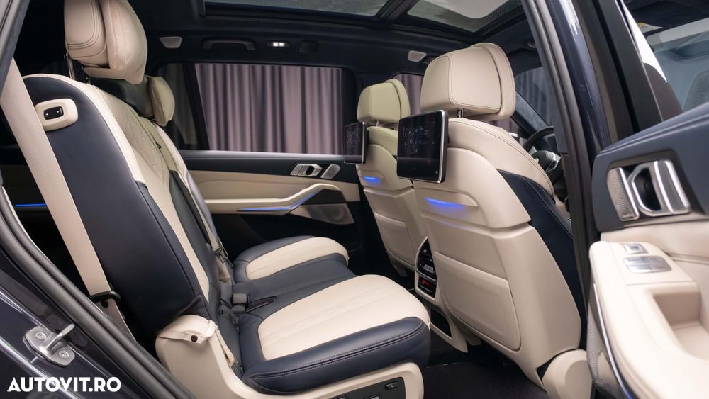 BMW X7 - 32