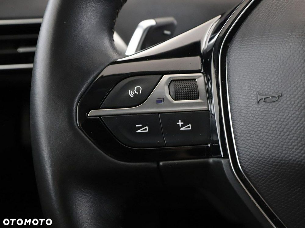Peugeot 3008 1.5 BlueHDi Active Pack S&S EAT8 - 32