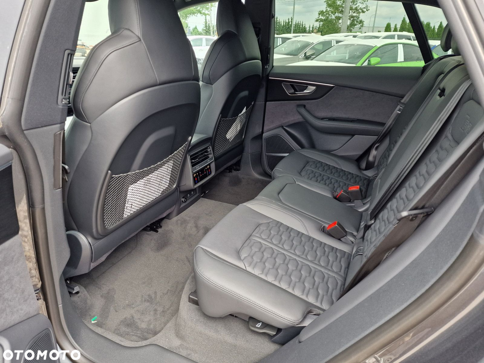 Audi RS Q8 - 12