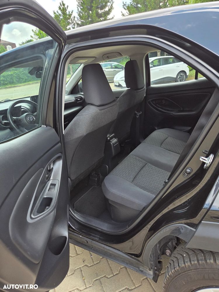 Toyota Yaris Cross 1.5 VVT-i HSD 116 4x2 HEV Dynamic - 11
