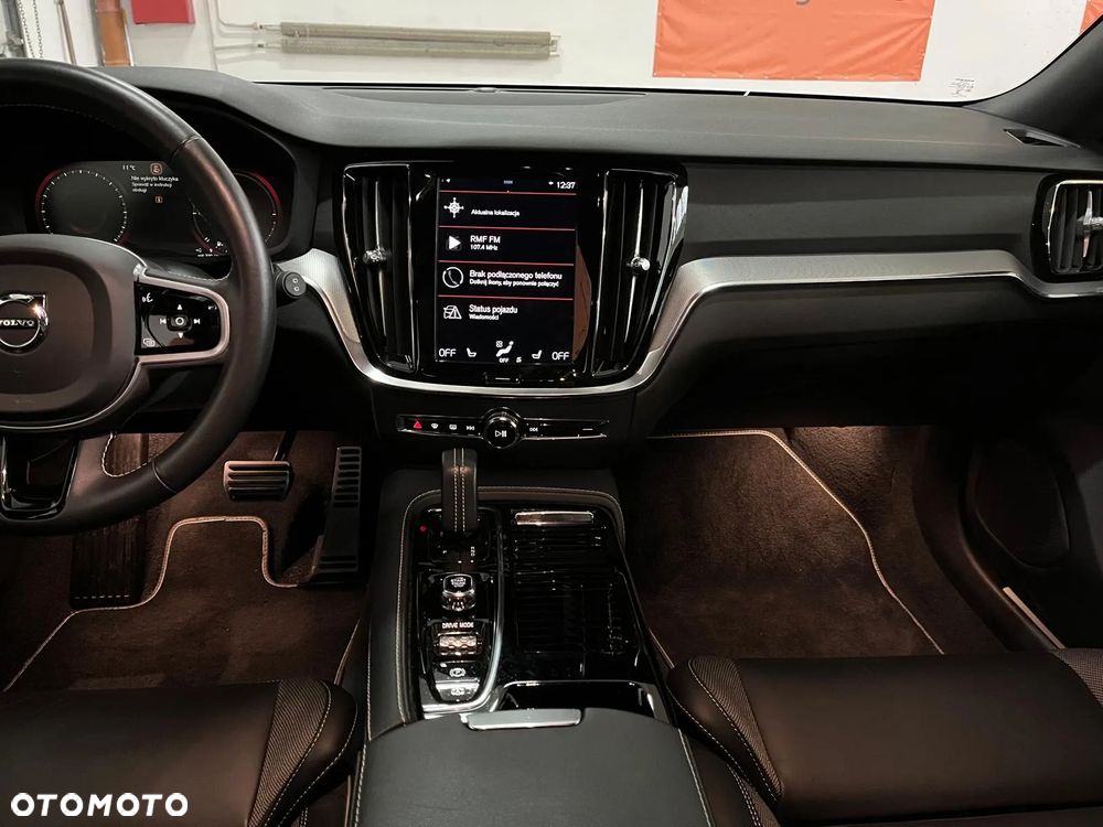 Volvo V60 T6 AWD Recharge Geartronic RDesign - 19