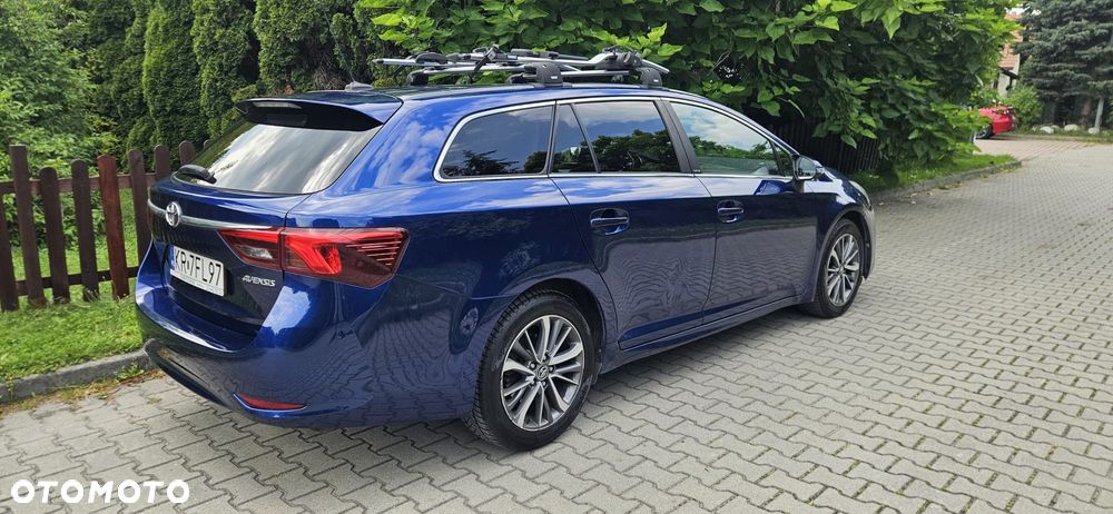 Toyota Avensis 2.0 D-4D Premium - 8