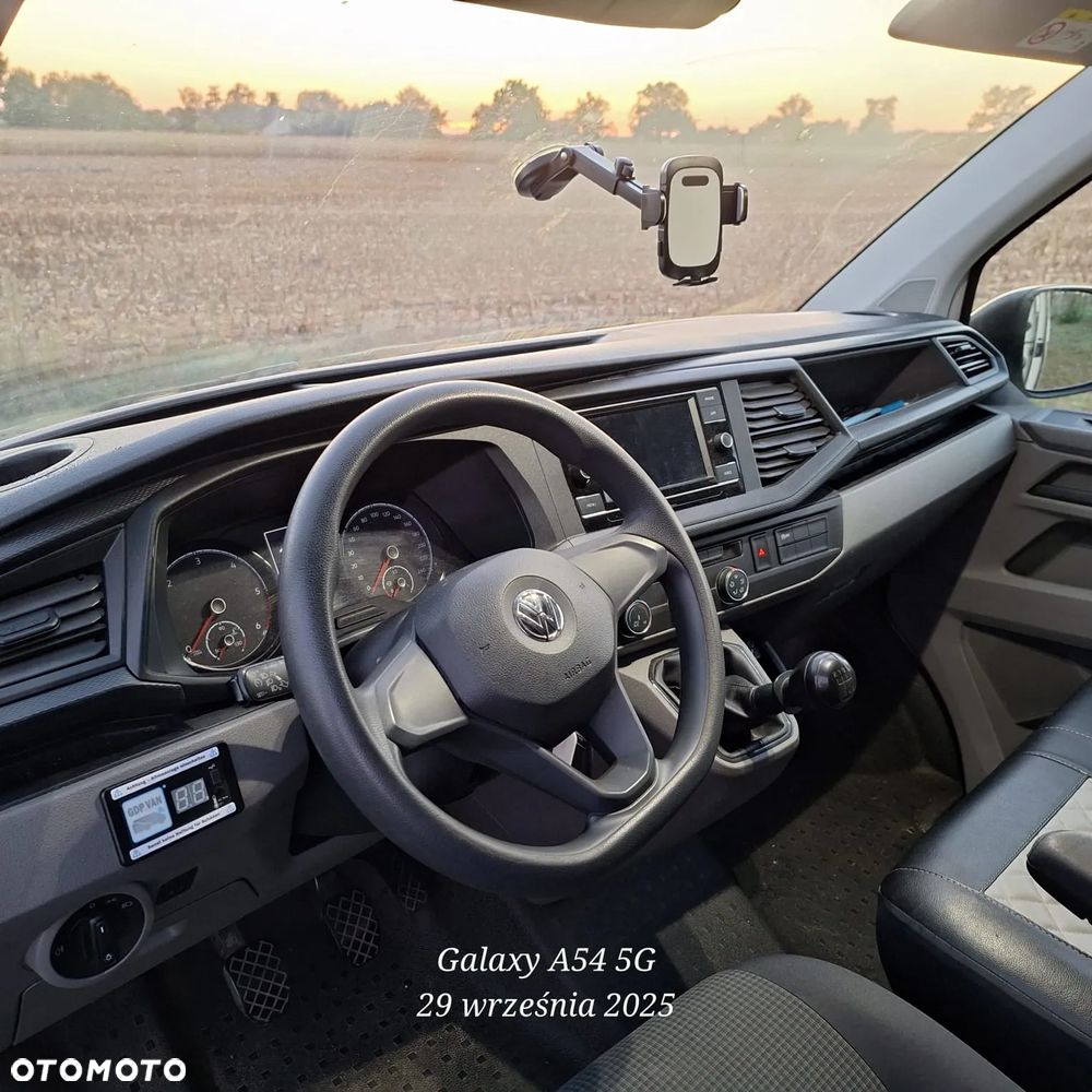 Volkswagen Transporter - 11