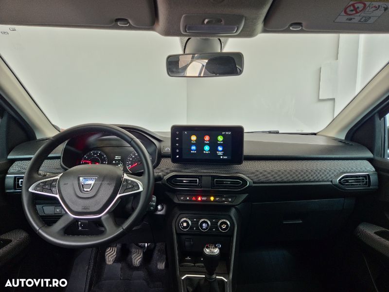 Dacia Logan TCe 90 MT6 Comfort - 11