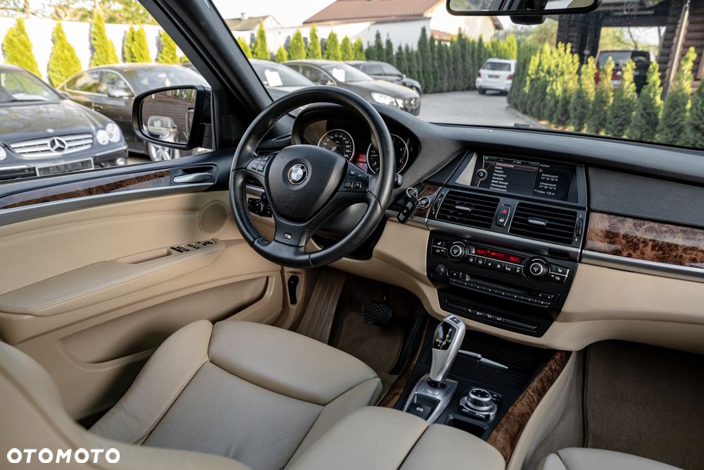 BMW X5 xDrive35d - 26