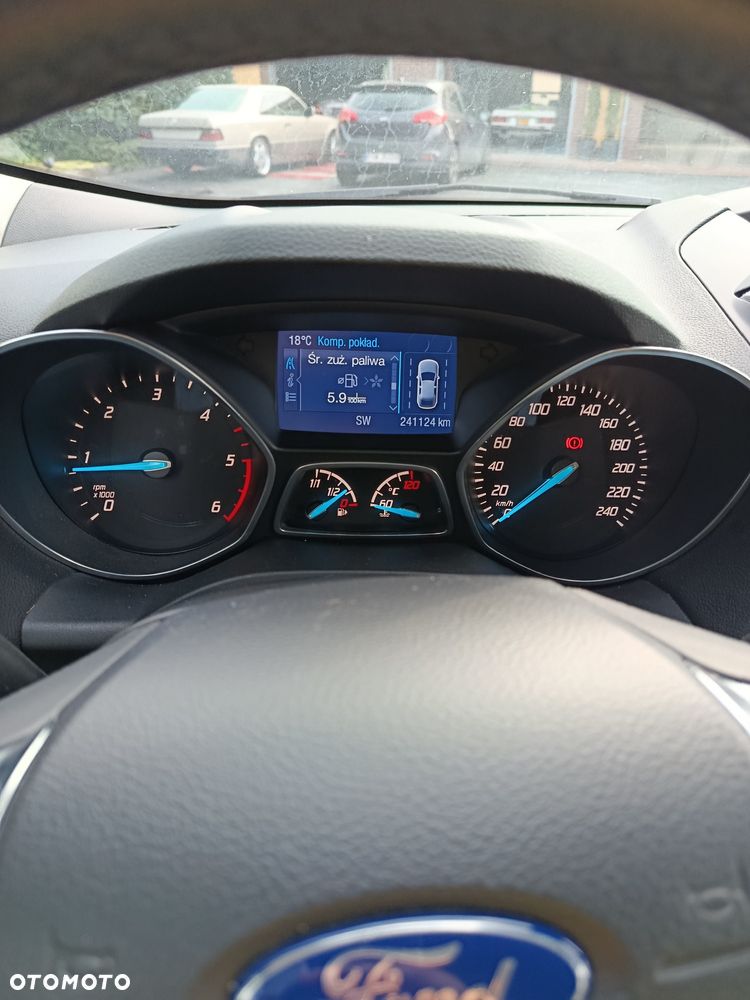 Ford Kuga - 8