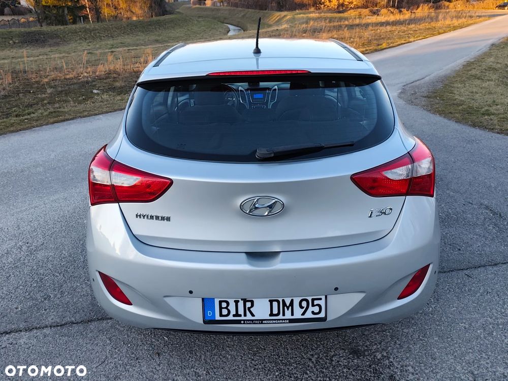 Hyundai i30 blue 1.4 YES Silver - 26