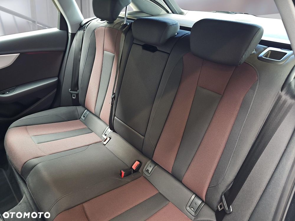 Audi A4 Avant 40 TFSI mHEV Quattro S tronic - 11
