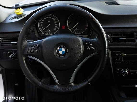 BMW Seria 3 - 22