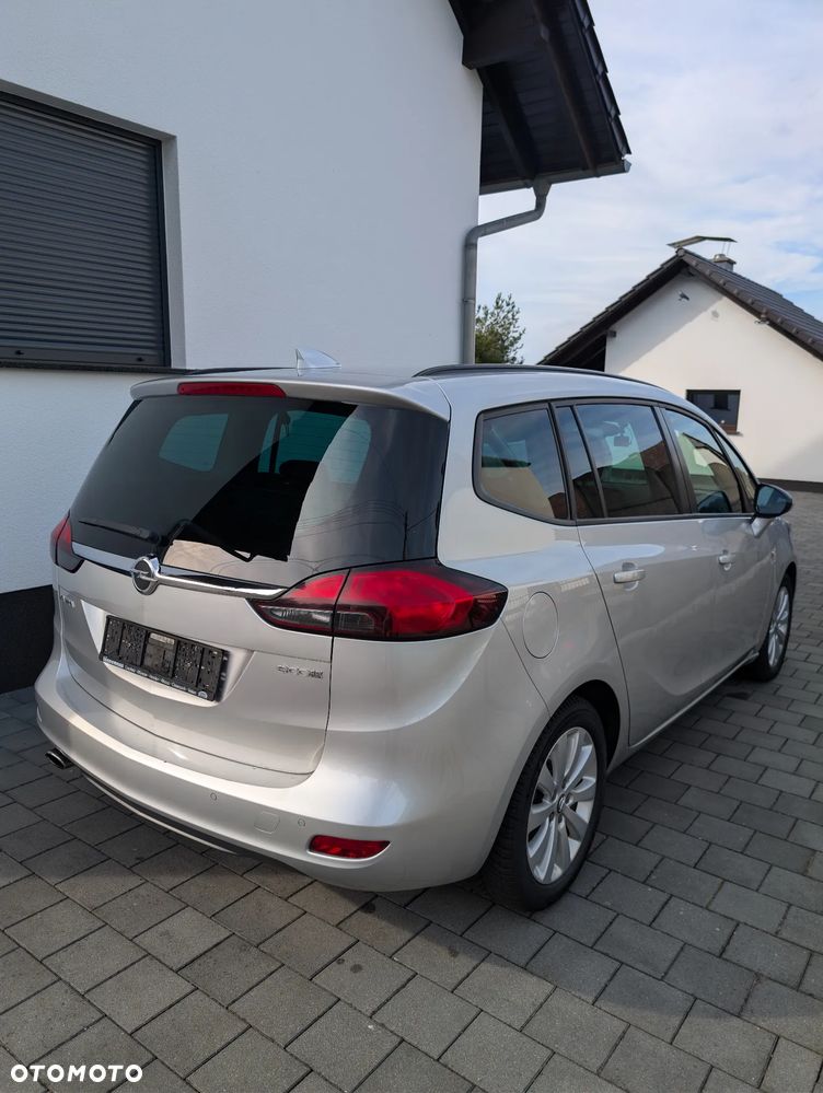 Opel Zafira 2.0 D (CDTI ecoFLEX) Start/Stop Active - 11